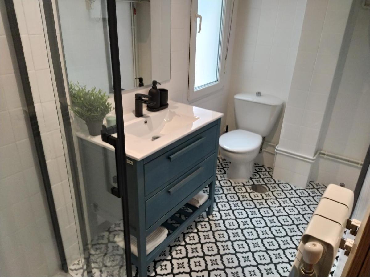 Apartamento De 120M2 Al Lado De Cabarceno Saron Esterno foto