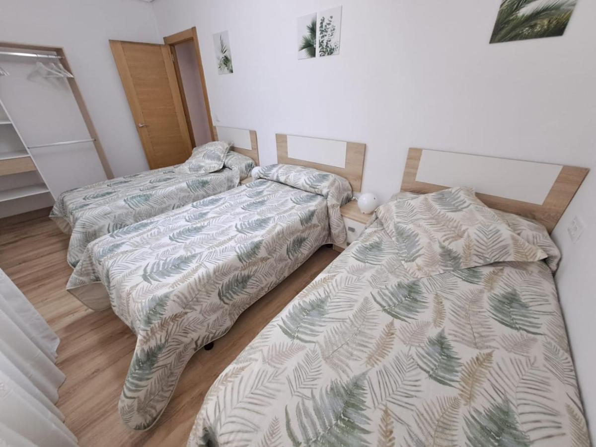 Apartamento De 120M2 Al Lado De Cabarceno Saron Esterno foto
