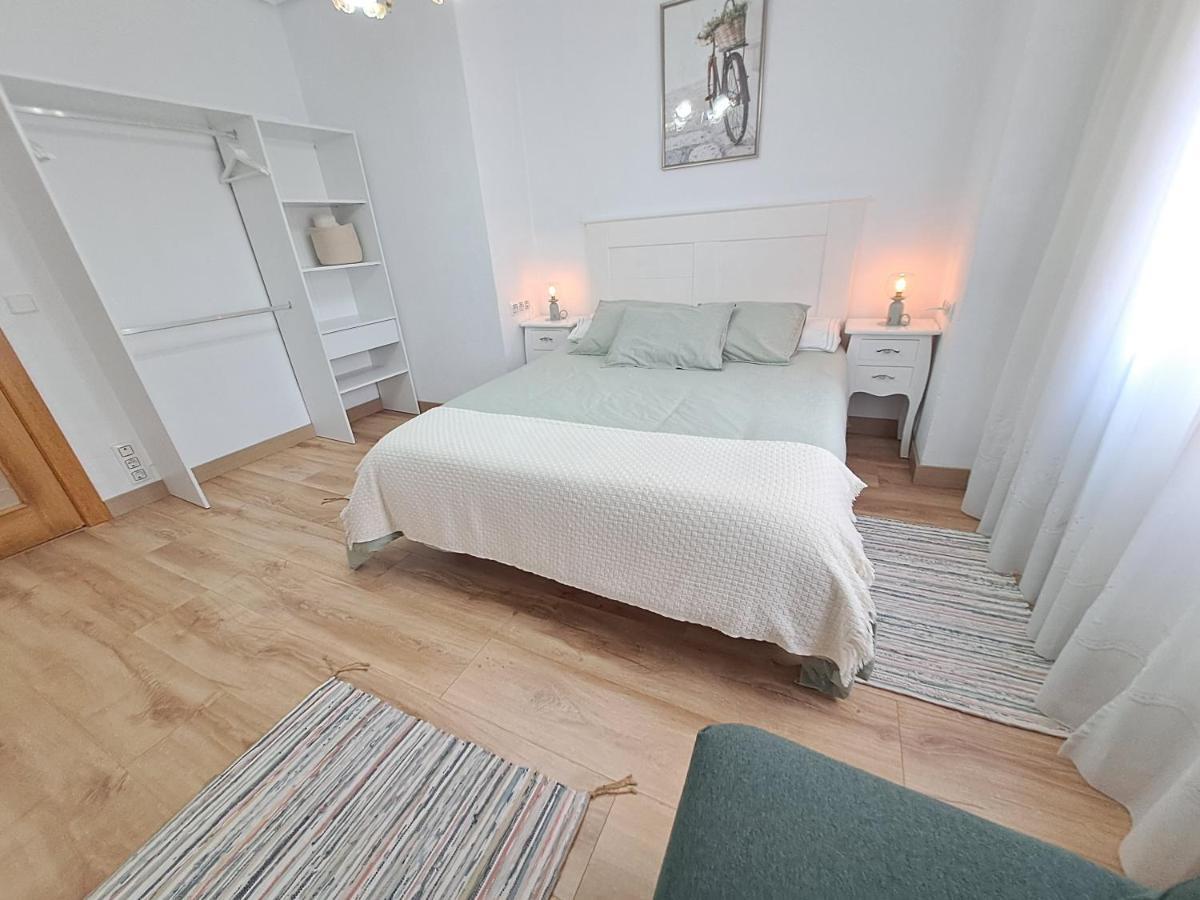 Apartamento De 120M2 Al Lado De Cabarceno Saron Esterno foto